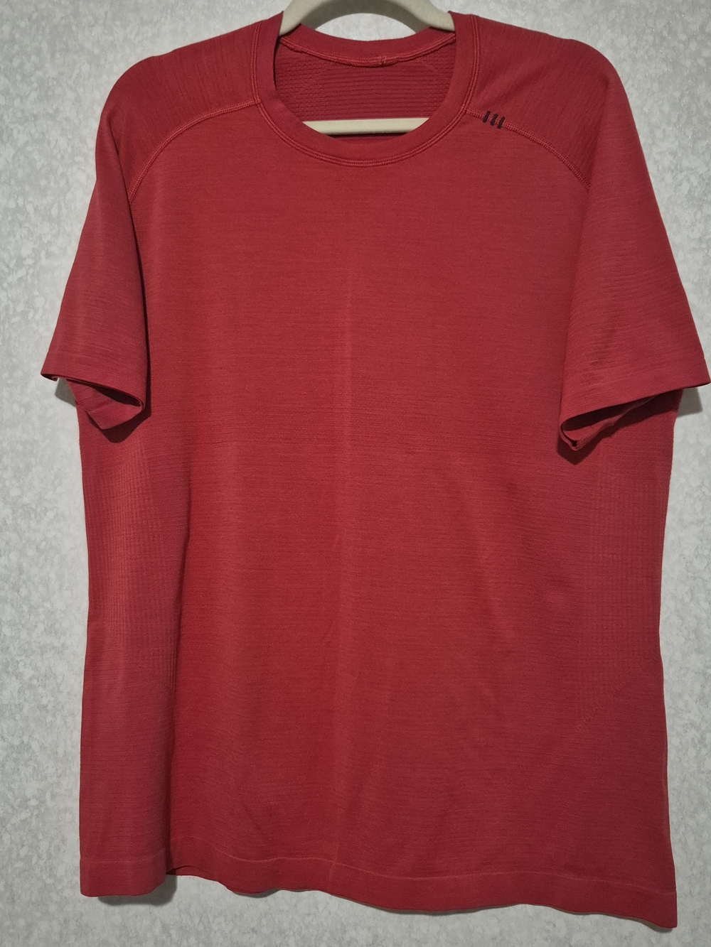 lululemon Men's Red Short-Sleeve Metal Vent Tech Shirt:Size:L